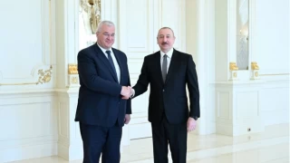 Aliyev, Ukrayna Dileri Bakan Sybiha'y kabul etti