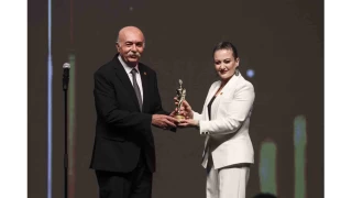 Altın Portakal'da "Onur, Emek, Başarı" ödülleri sahiplerini buldu