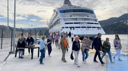 Amasra kruvaziyer gemilerle 3 bin 358 turist arlad