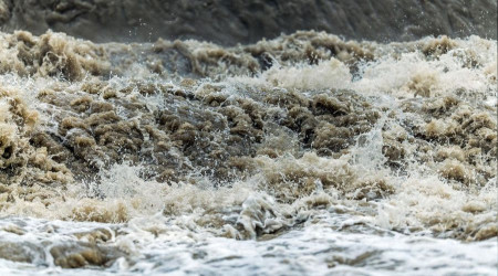 Amasya'da selde 2 kişi kayıp