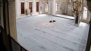 Annesini ve kız kardeşini öldüren şahıs camide intihar etti