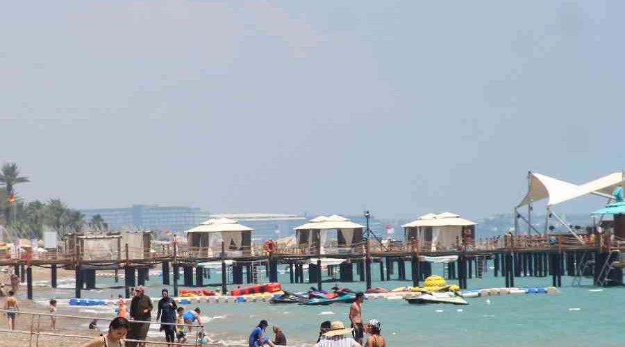 Antalya turizmdeki en iyi Ekim ay�n� ya��yor