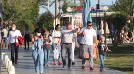 Antalya'da kasımda deniz keyfi