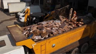 Antalya'da tarihi geçmiş 25 ton tavuk ele geçirildi