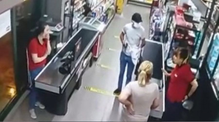 Antalya'da zincir markette silahlı soygun
