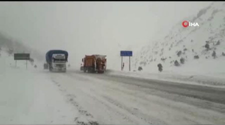 Antalya'nın yüksek kesimlerinde kar kalınlığı 1,5 metreye ulaştı