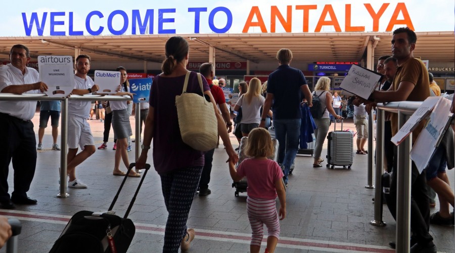 Antalya'ya turist akını