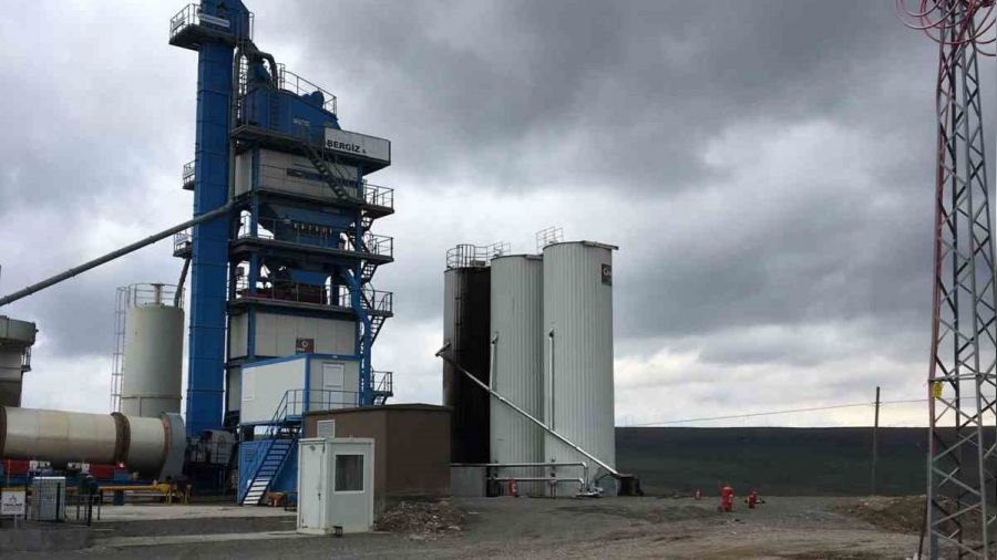 Ardahan'da zift tankı patladı: 4 işçi yaralandı