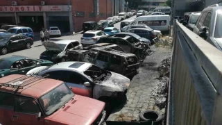 Ataehir'de park halindeki aralar alev alev yand