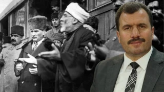 Atatürk'e düşman olanlar neye düşmanlar sorusunu yanıtlayan İlahiyatçı Hasan Aydın, "Atatürk'e düşman olanlar akla, vicdana ve iradeye düşmanlar" dedi