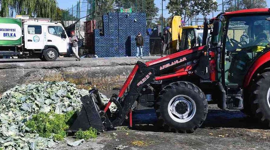Atık yaş sebze ve meyveleri gübreye dönüştürülüyor