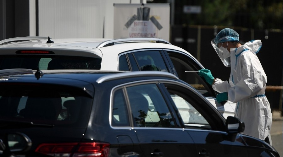 Avrupa koronavir�sten k�r�l�yor