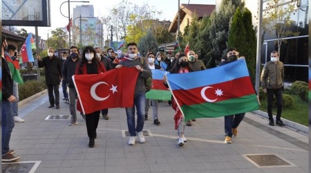 Azerbaycan'n zaferi Eskiehir'de cokuyla kutland