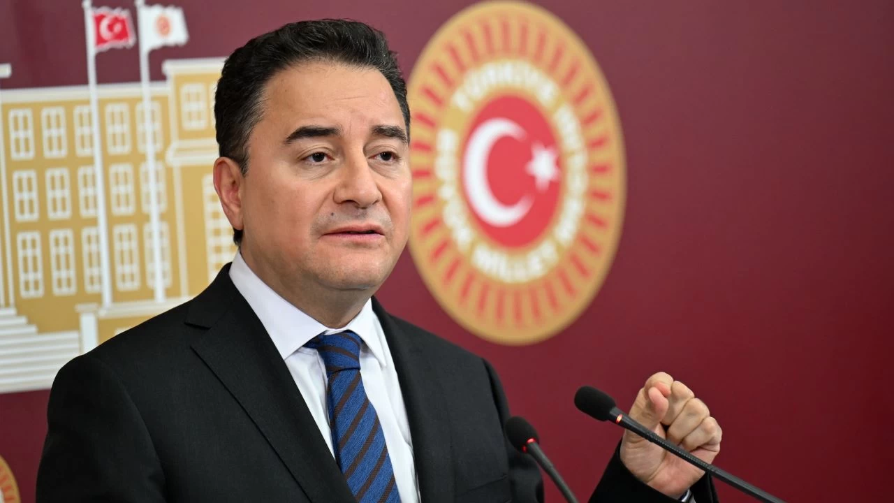 Ali Babacan'dan 50+1'e destek yok