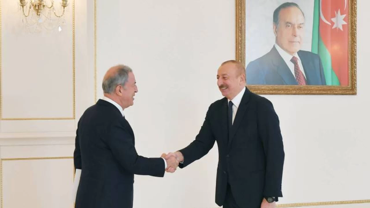 Bakan Hulusi Akar Aliyev ile görüştü