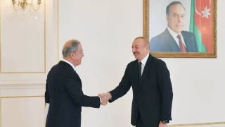 Bakan Hulusi Akar Aliyev ile görüştü