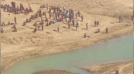 Baraj gölüne giren 2 genç kayboldu