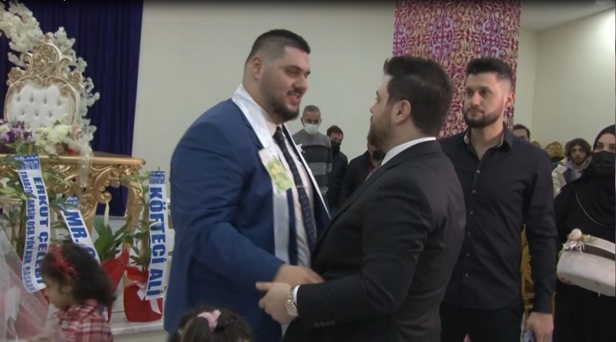 Baş ailesinin mutlu günü