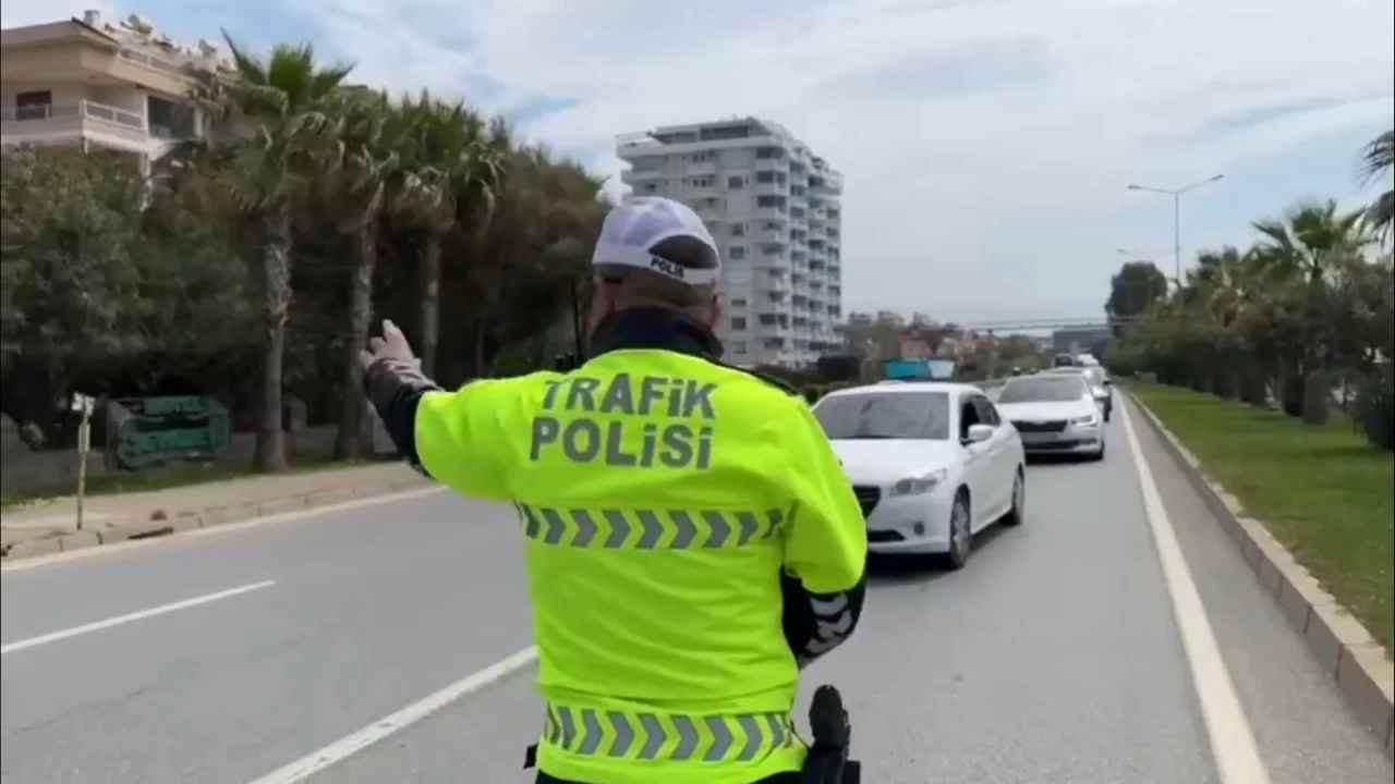 Bayram tatilinin 6 gnnde trafik kazalarnda 48 kii yaamn yitirdi