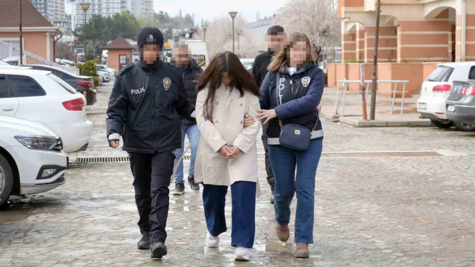 Bebe�ini ��pe atan anne i�in m�ebbet talebi