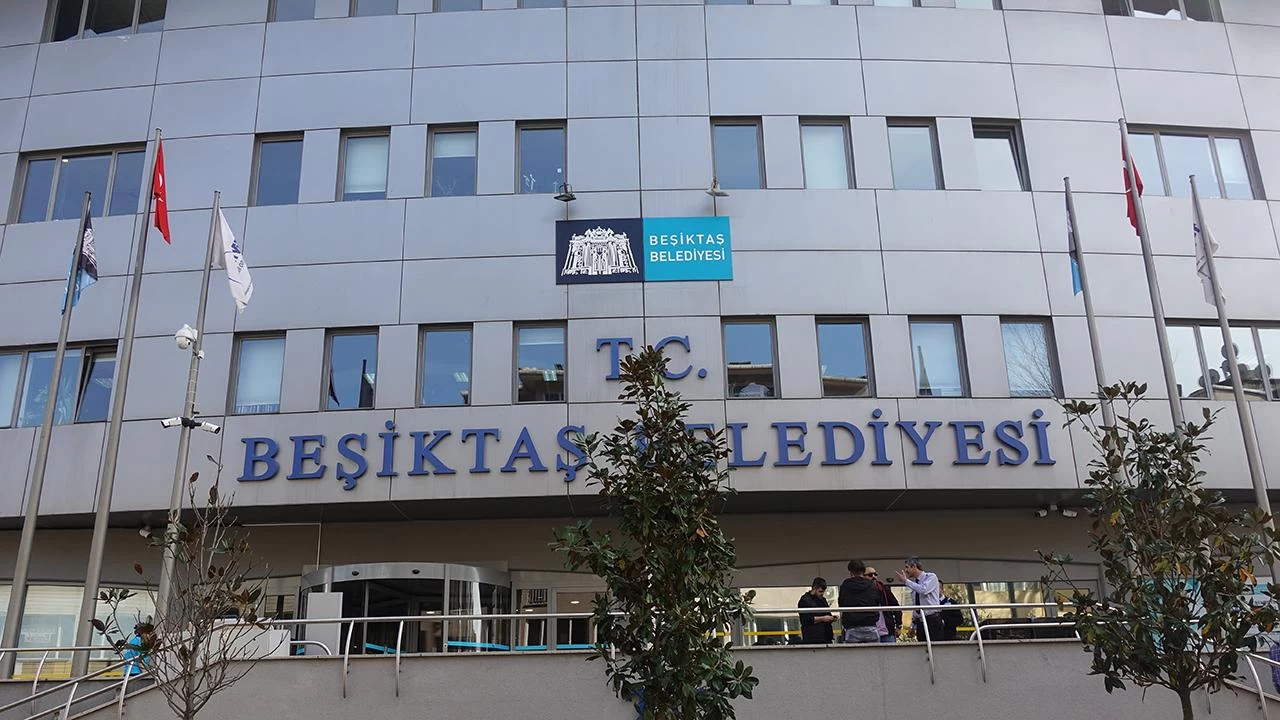 Beşiktaş Belediyesi'ne operasyon