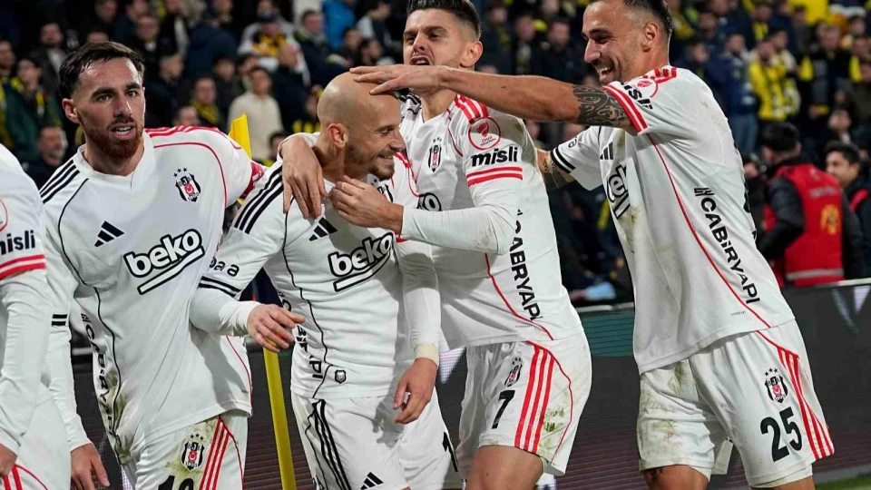 Be�ikta�, bu sezon ilk kez b�y�k bir ma�� �ne ge�ip kazand�