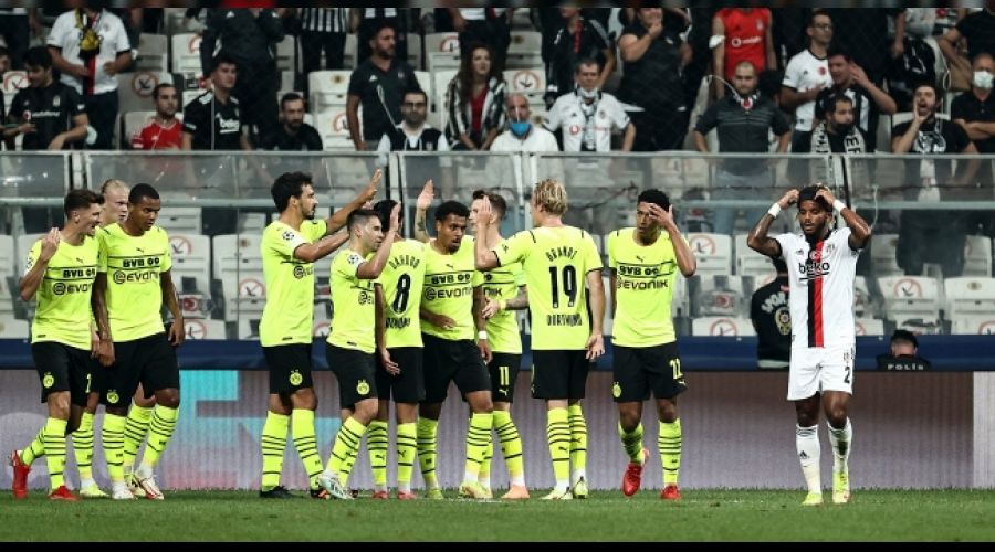 Beşiktaş çok iyi başladığı maçın ilk yarısında 2 gol yedi