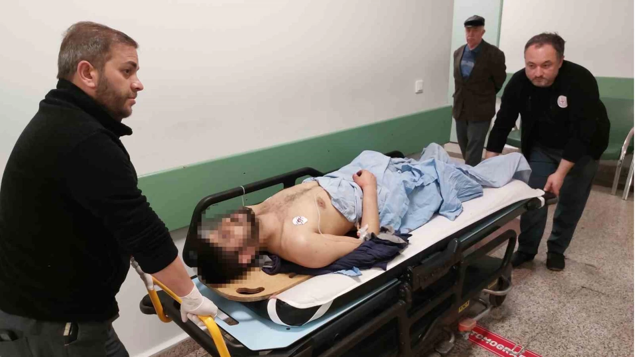 B��aklanan gen� arac�yla ka�arken kaza yapt�