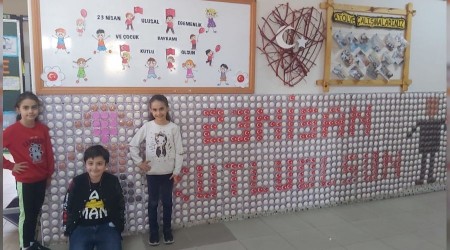 Bin 300 bisküviyle '23 Nisan Kutlu Olsun' yazdılar