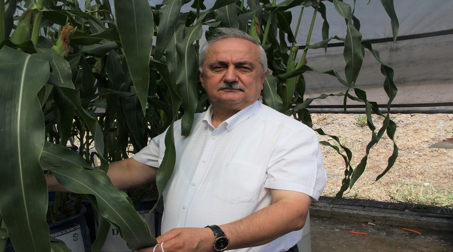 Bir baraj su ara� y�kamaya gidiyor