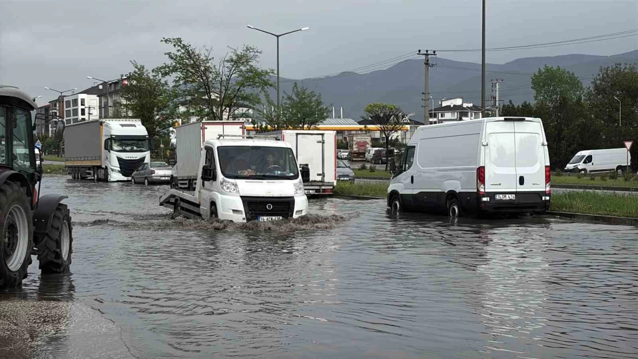 Bolu'da yollar g�le d�nd�