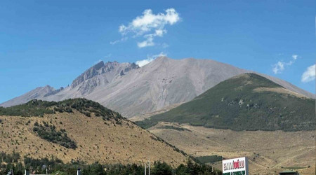 Borlular zen haber: Erciyes'in kar eridi