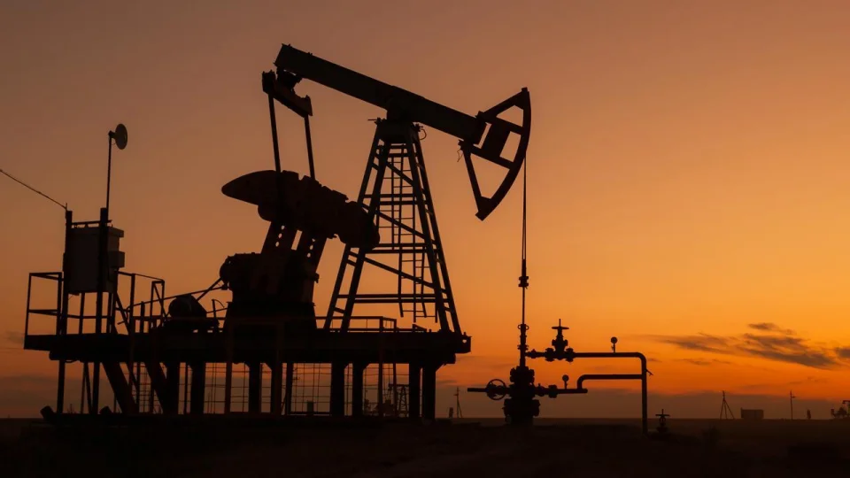 Brent petrolün varili 84,85 dolar