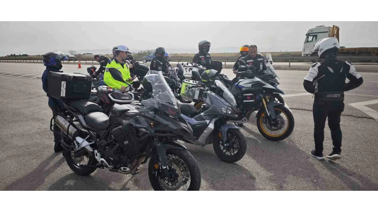 Bursa'da motosikletlere s�k� denetim