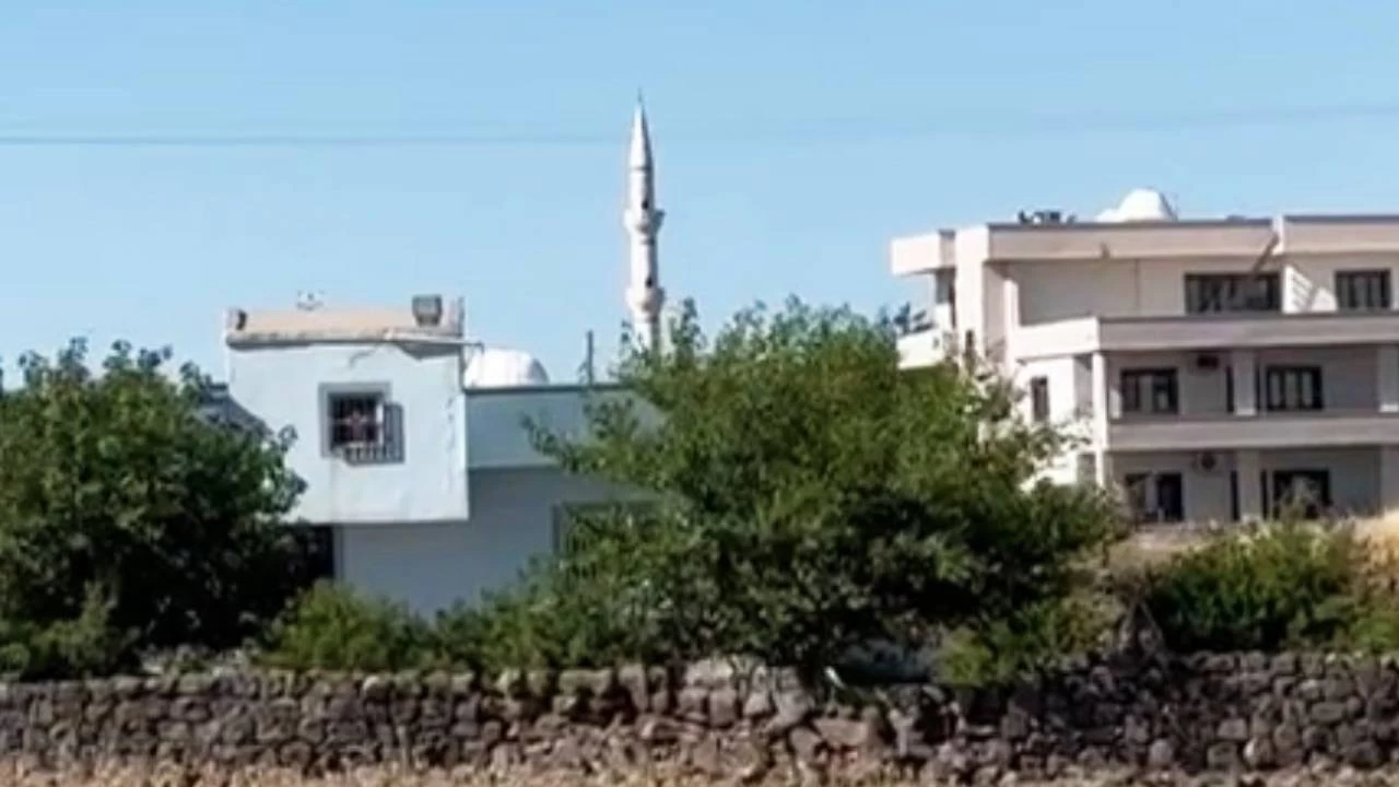Cami hoparl�r�nden yap�lan 'ka�ak elektrik' anonsuna soru�turma