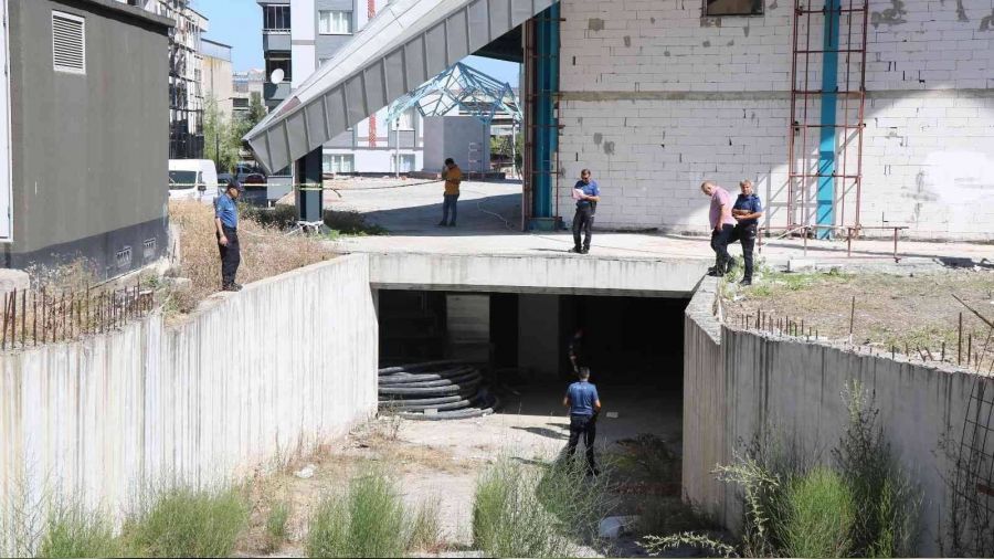 Cami inşaatından düşen vatandaş hayatını kaybetti