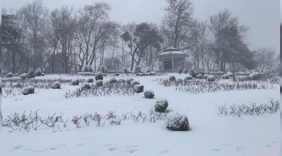 Çamlıca Tepesi beyaza büründü