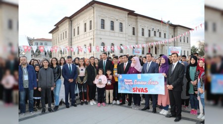 Çanakkale'de Şehit olan öğrenciler için duygulandıran anma