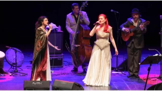Candan Eretin ve Barcelona Gipsy Balkan Orchestra, Harbiye'de ayn sahneyi paylat