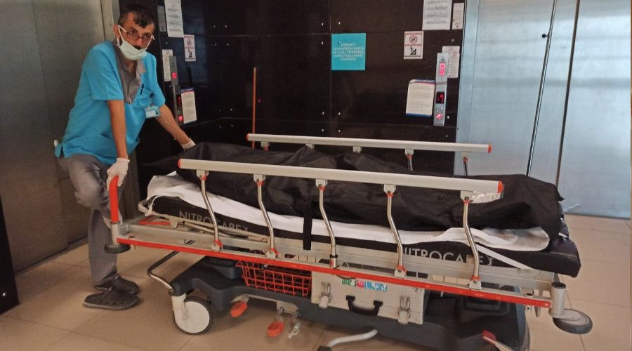 �at�dan d��en i��i hastanede hayat�n� kaybetti