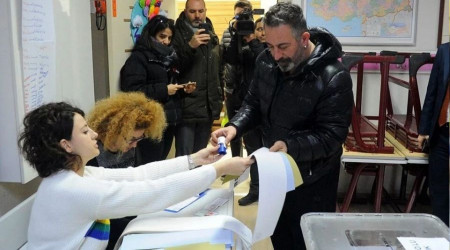 Cem Ylmaz ikinci turda kime oy vereceini aklad