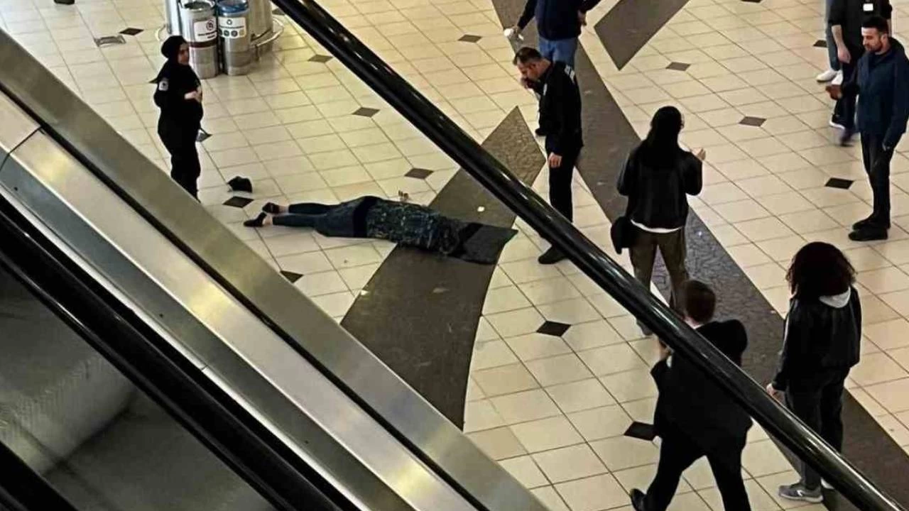 Cevahir AVM'de 5 kattan atlayan kadın hayatını kaybetti