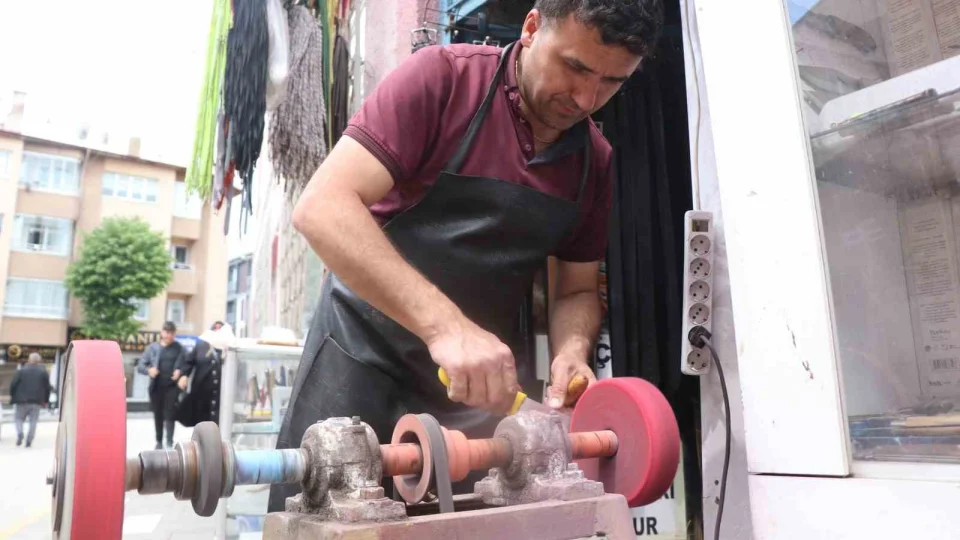 Çeyrek asırlık bıçak ustasından önemli uyarılar