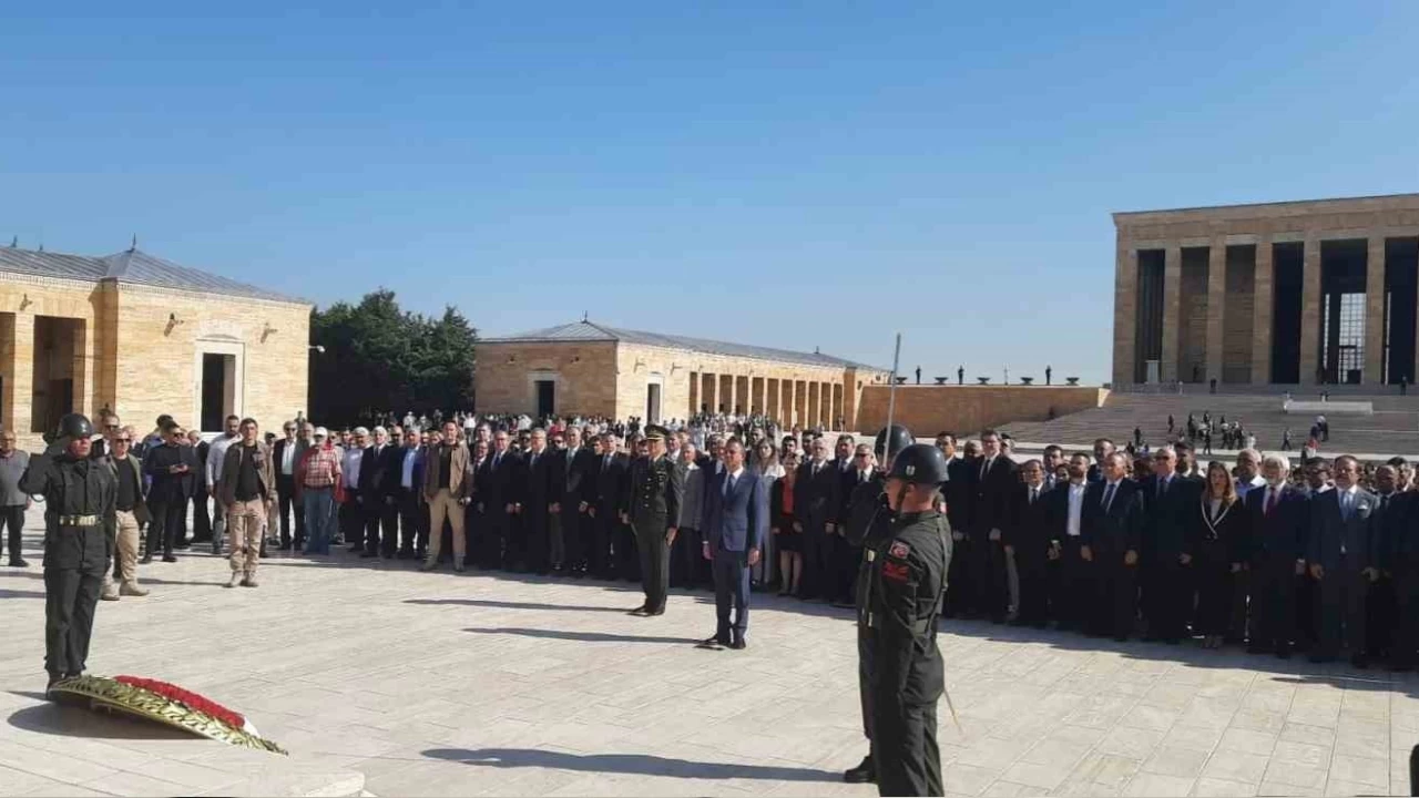 CHP 101'inci yılında Anıtkabir'de