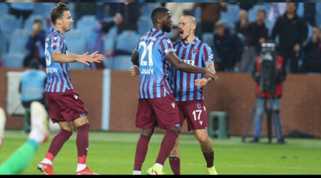 Ç.Rize'yi 2-1 yenen Trabzonspor liderliğini perçinledi