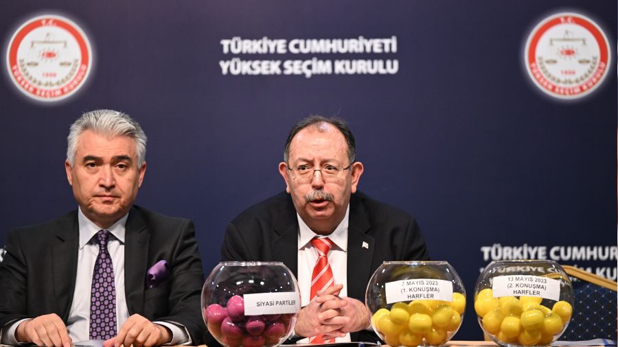 Cumhurba�kan� adaylar� ve siyasi partilerin TRT'deki propaganda konu�ma s�ras� belirlendi