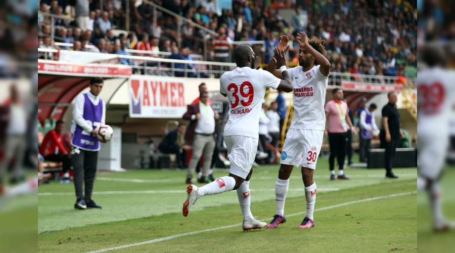 Deplasman lideri Antalyaspor