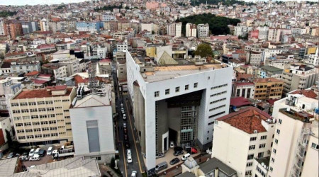 Dev bina yıkılıyor