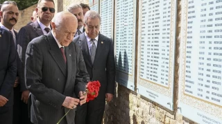 Devlet Bahçeli, Ülkücü Şehitler Anıtı'nı ziyaret etti