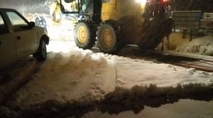 Devrek'te Nisan ayında 30 cm kar yağdı